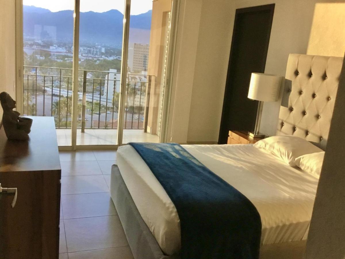 Apartamentos Grand Venetian Пуерто Валярта Екстериор снимка