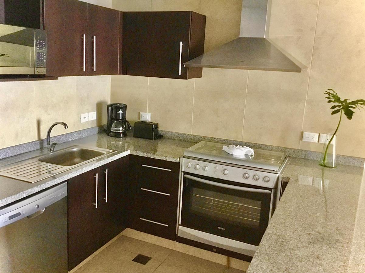 Apartamentos Grand Venetian Пуерто Валярта Екстериор снимка