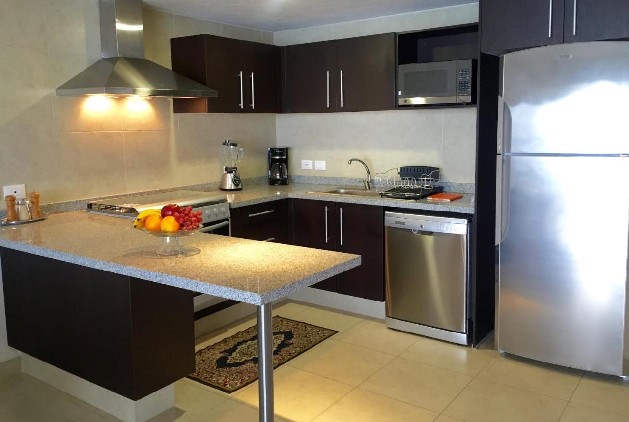 Apartamentos Grand Venetian Пуерто Валярта Екстериор снимка