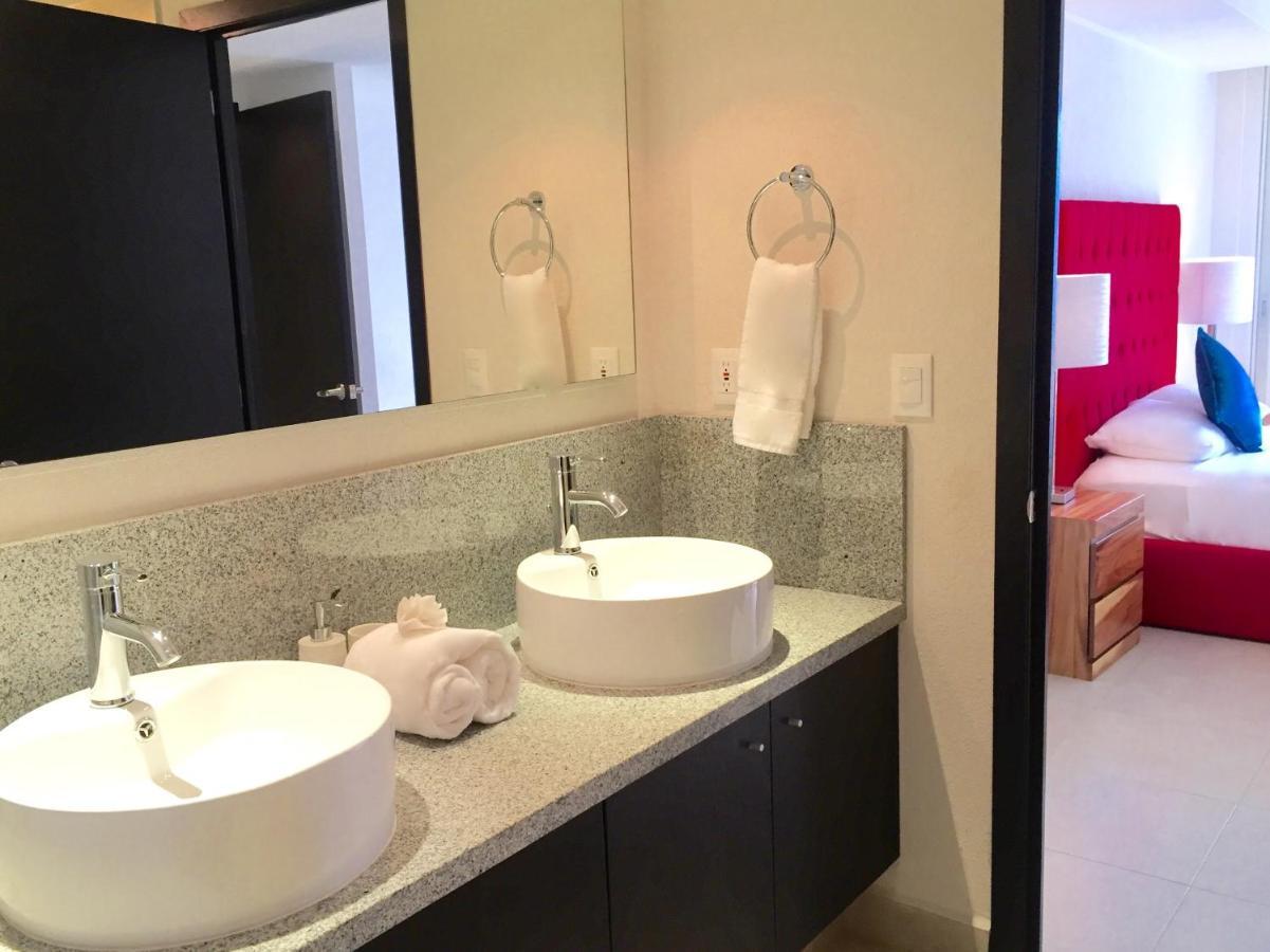 Apartamentos Grand Venetian Пуерто Валярта Екстериор снимка