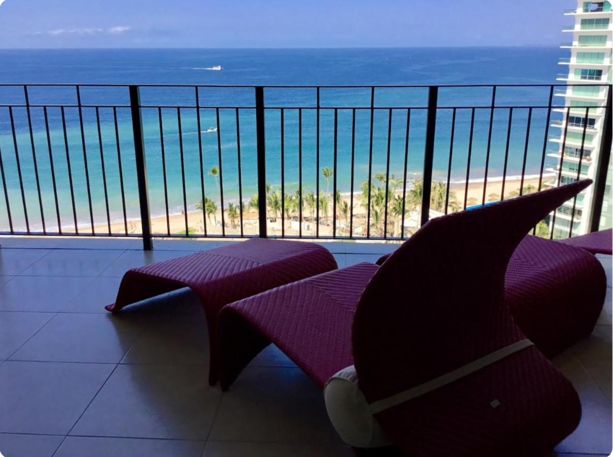 Apartamentos Grand Venetian Пуерто Валярта Екстериор снимка