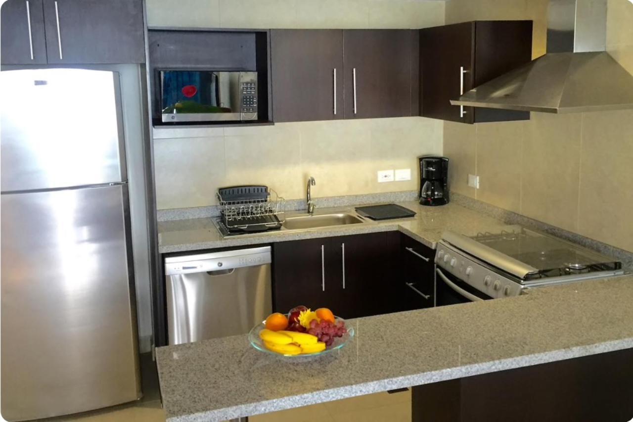 Apartamentos Grand Venetian Пуерто Валярта Екстериор снимка