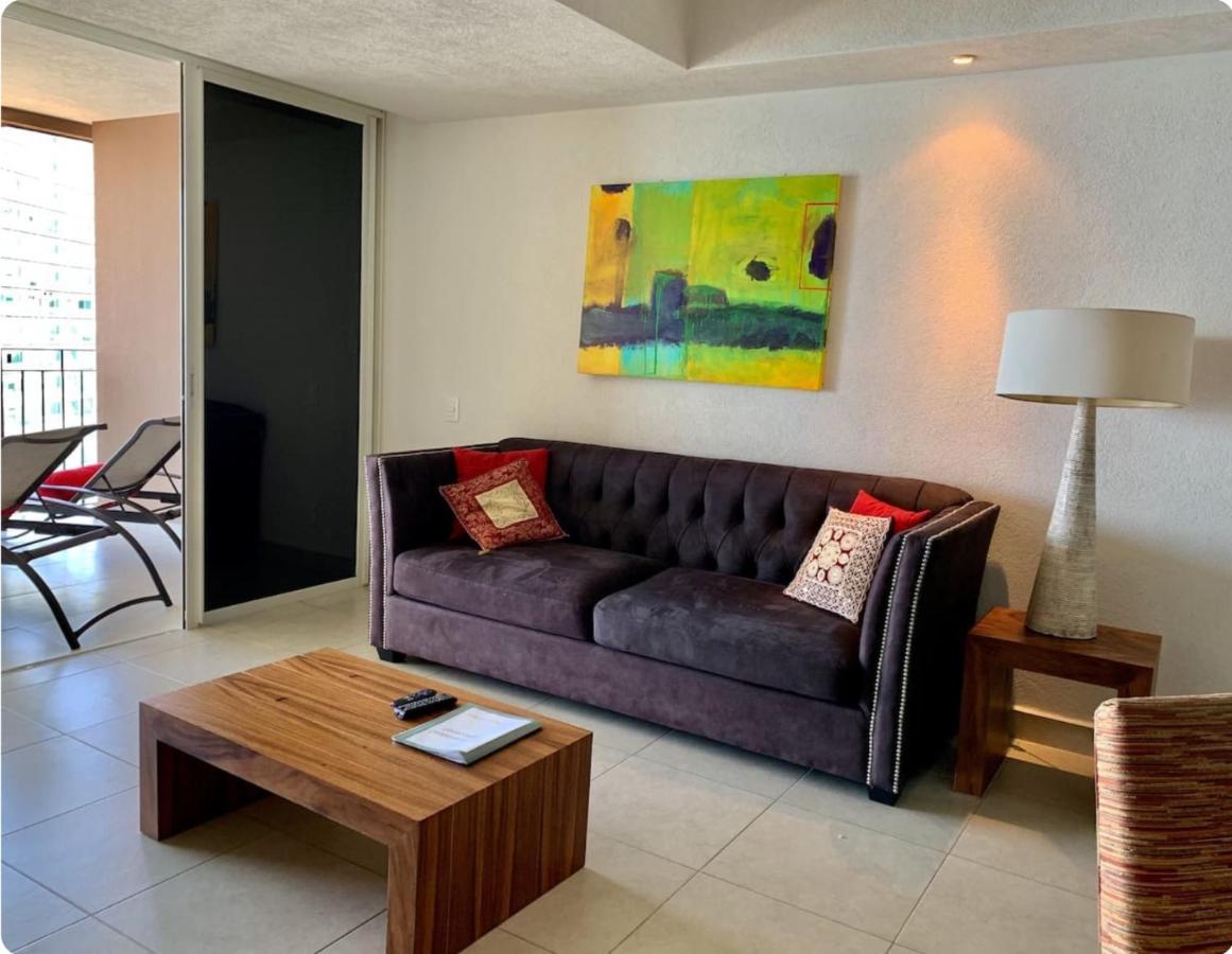 Apartamentos Grand Venetian Пуерто Валярта Екстериор снимка