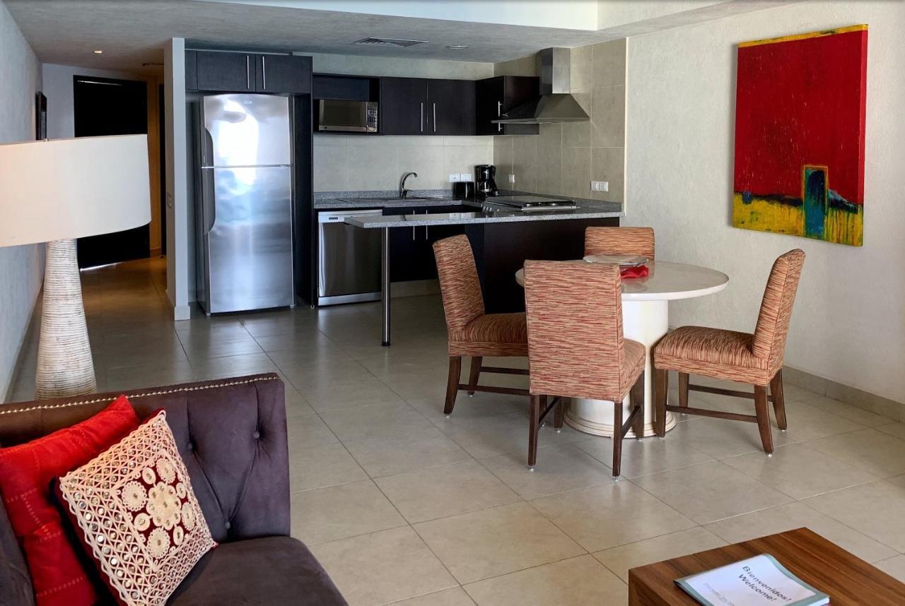 Apartamentos Grand Venetian Пуерто Валярта Екстериор снимка